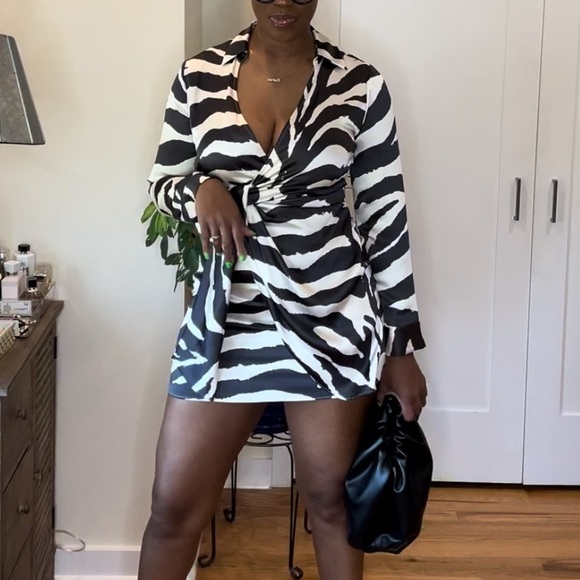 Zara Satin Wrap Mini Dress 🦓 - Picture 1 of 9
